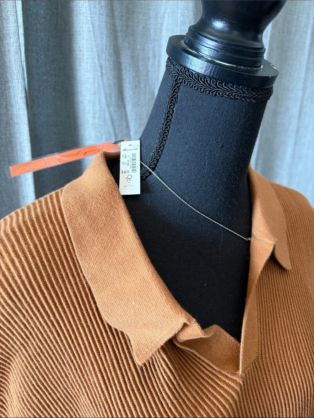 Madewell V-Neck Collared Sweater in Rust Brown